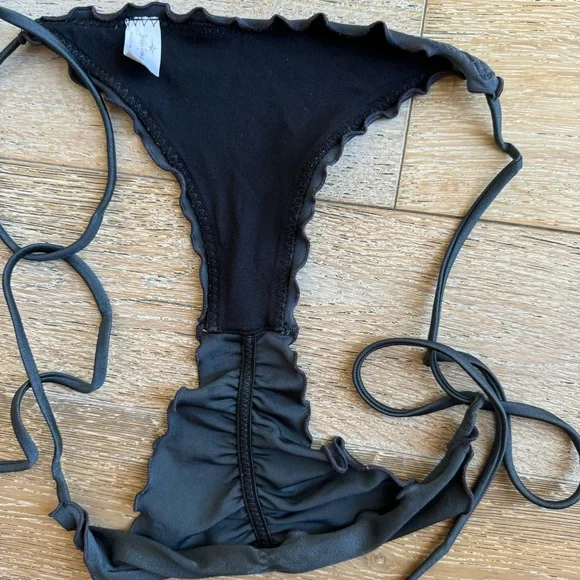 Luli Fama Wavy Ruched Back Tie Side Bikini Bottom - Picture 7 of 8